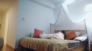 欧美日韩人妻激情-第一次与男友以外的男人在行使中车震!